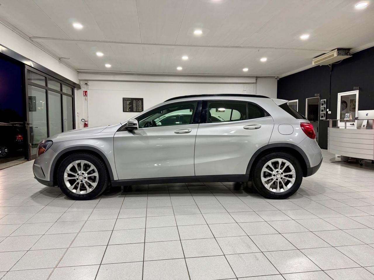 Mercedes-benz GLA 180 d Automatic Business