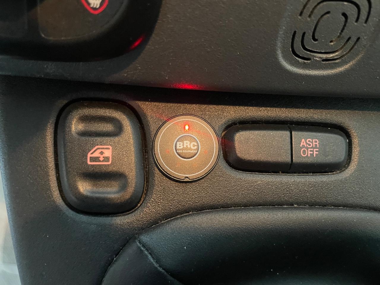 Fiat Panda 1.0 FireFly S&S Hybrid City Cross GPL - Nessun vincolo -