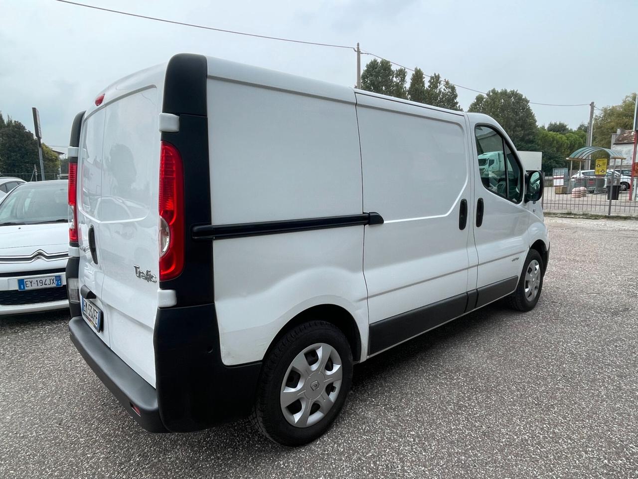 Renault Trafic T27 2.0 dCi/115 PC-TN L1H1