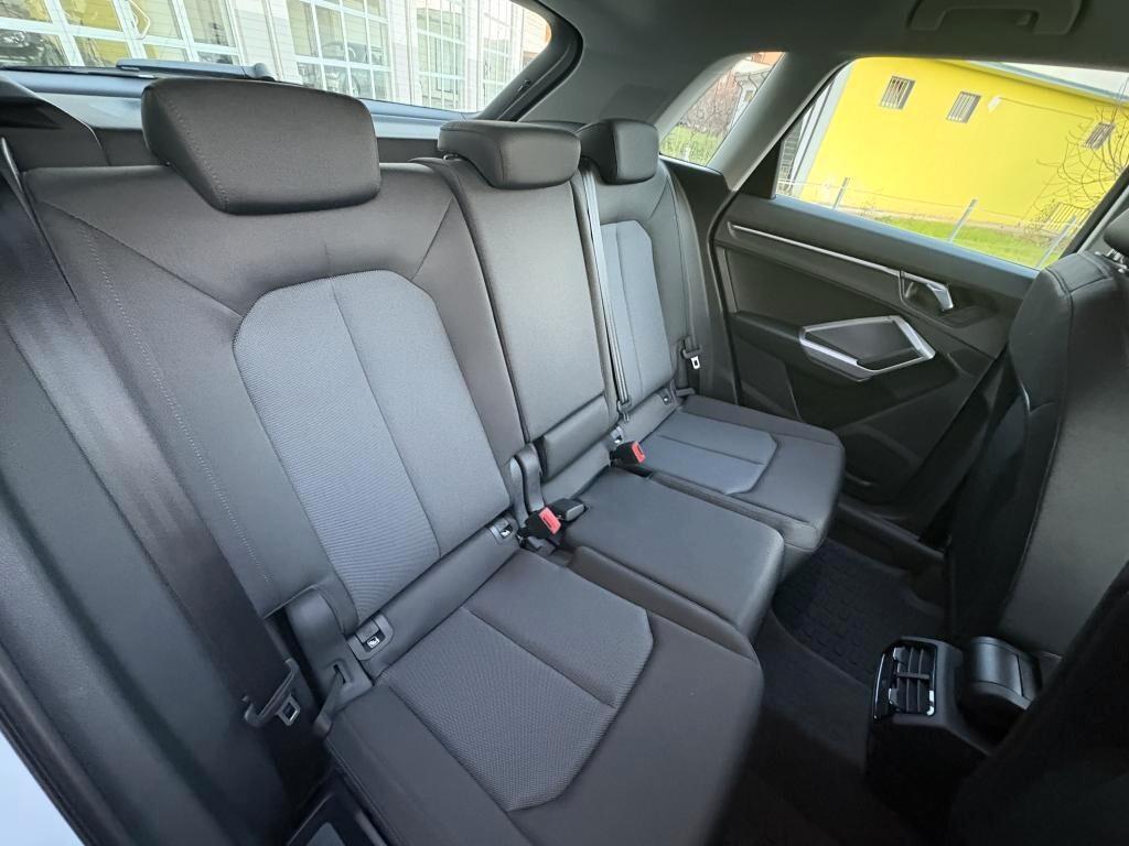 Audi Q3 35 TDI 2.0 150cv S tronic Business Advanced