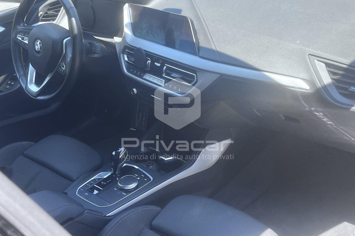 BMW 118i 5p. Advantage
