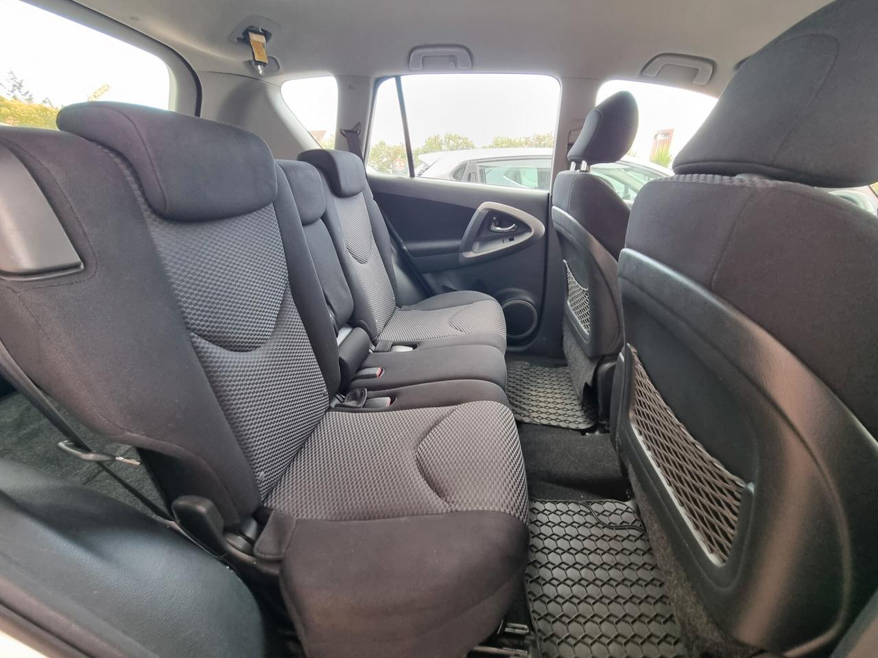 Toyota RAV 4 RAV4 2.2 D-4D 136 CV Luxury