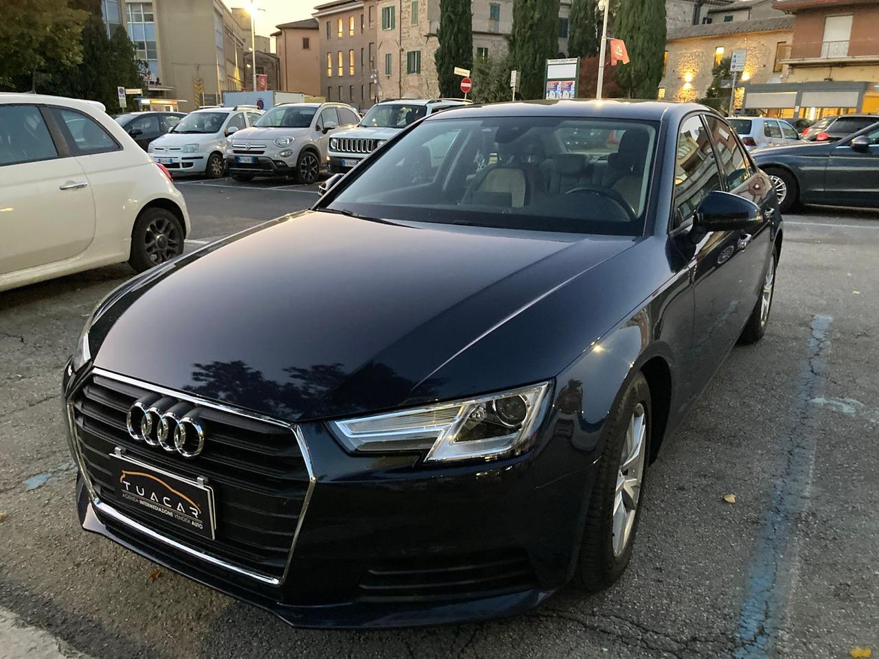 Audi A4 2.0 35 TDI Business #7324