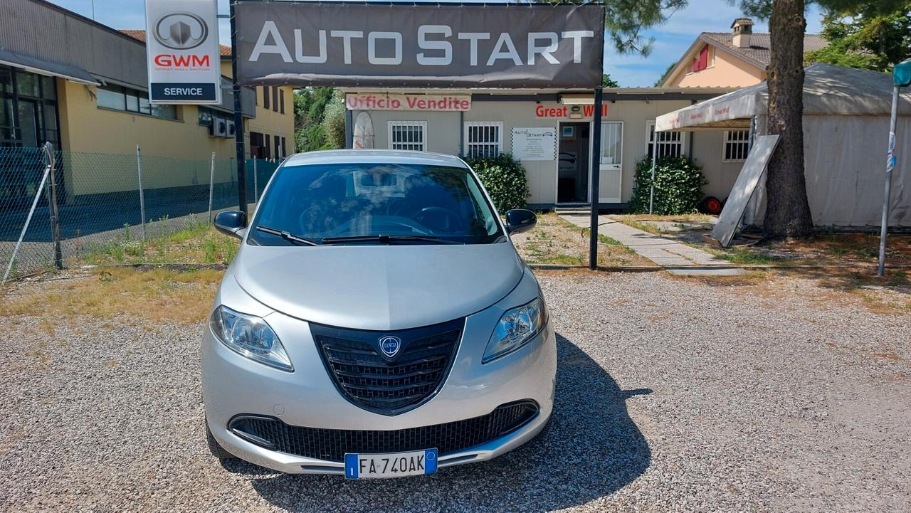 Lancia Ypsilon 1.2 69 CV 5 porte Gold