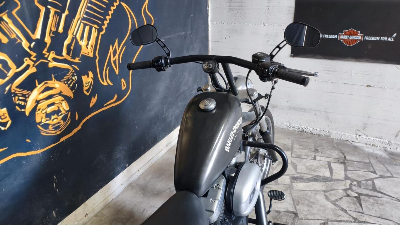 Harley-Davidson 883C – Anno 2000