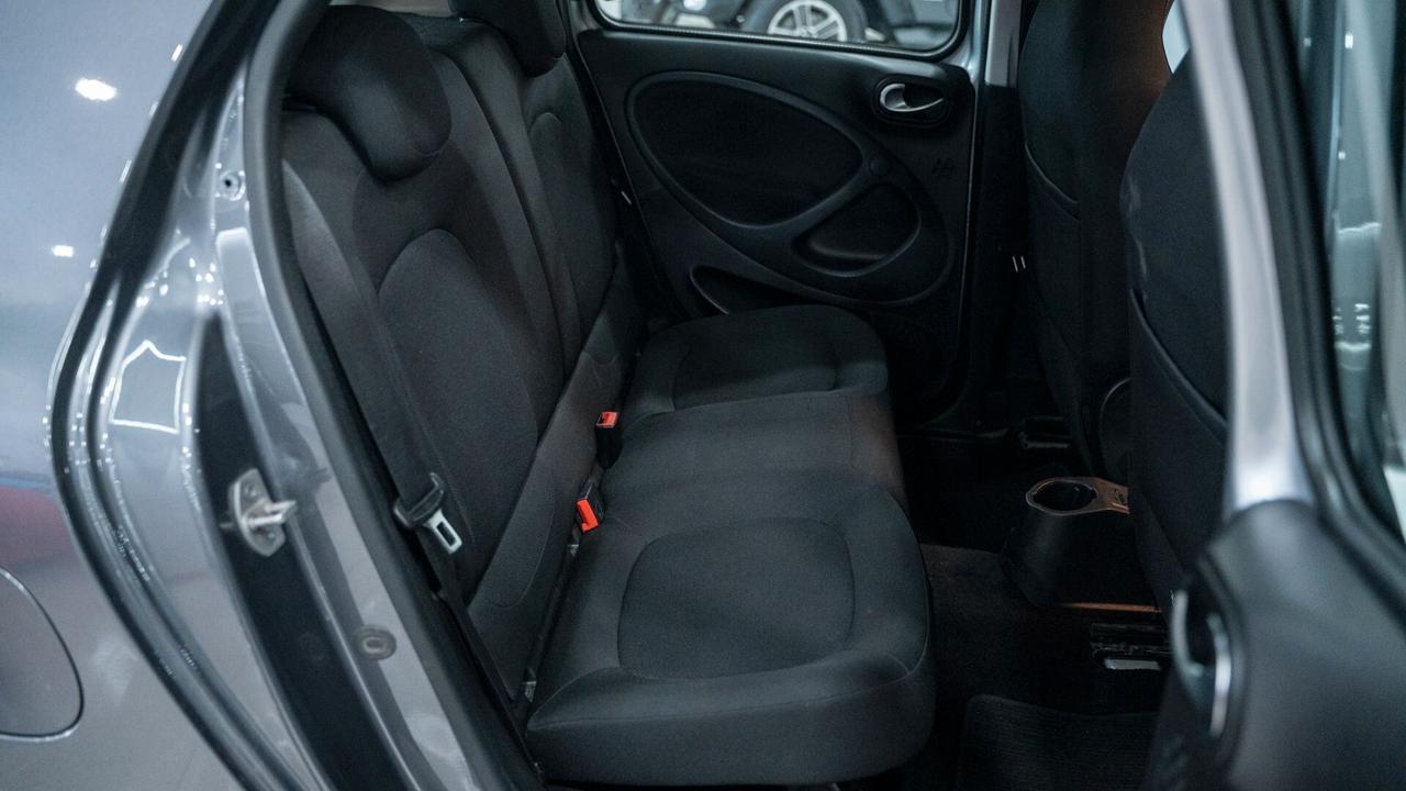 Smart ForFour 0.9 90CV SUPERPASSION TWINAMIC 16" NAVI LED FULL O