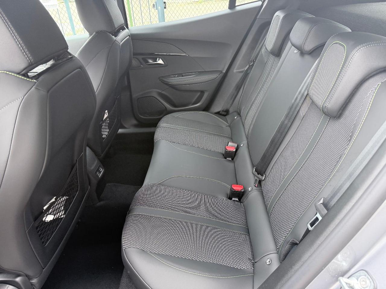 Peugeot 2008 2008 1.2 hybrid GT 145cv e-dcs6