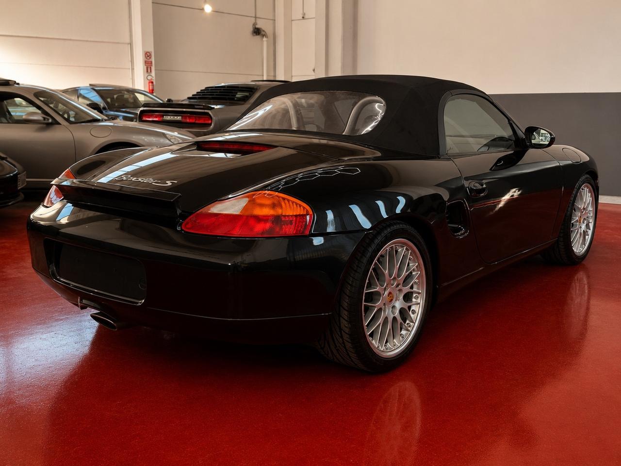 Porsche Boxster 2.5i 24V cat