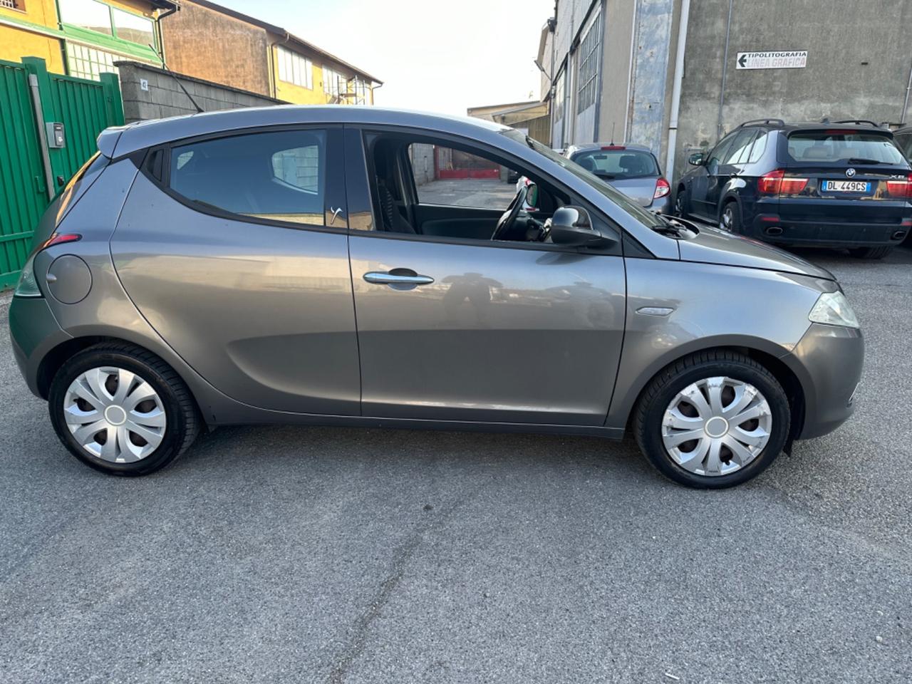 LANCIA YPSILUM BENZINA NEOPATENTATI