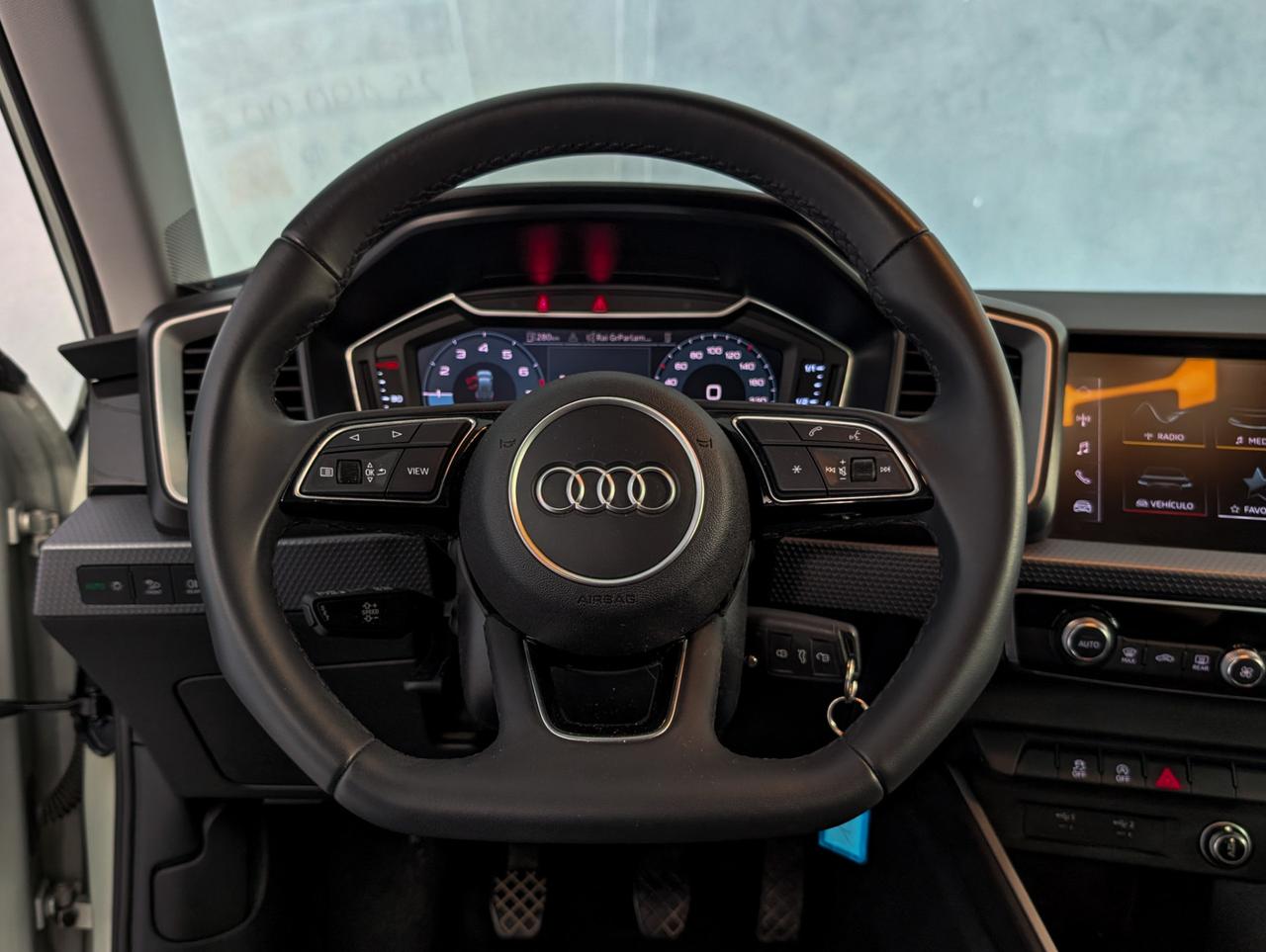 Audi A1 30 TFSI 116cv Adrenalin Black Edition S line