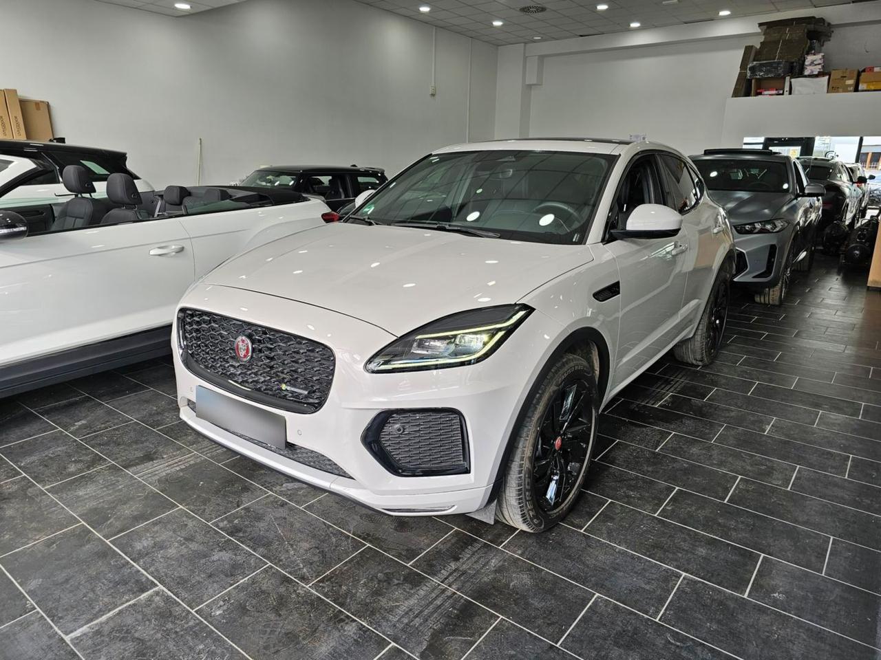 Jaguar E-Pace R-Dynamic SE Navi Camera Tetto C.20" LED BlackPack