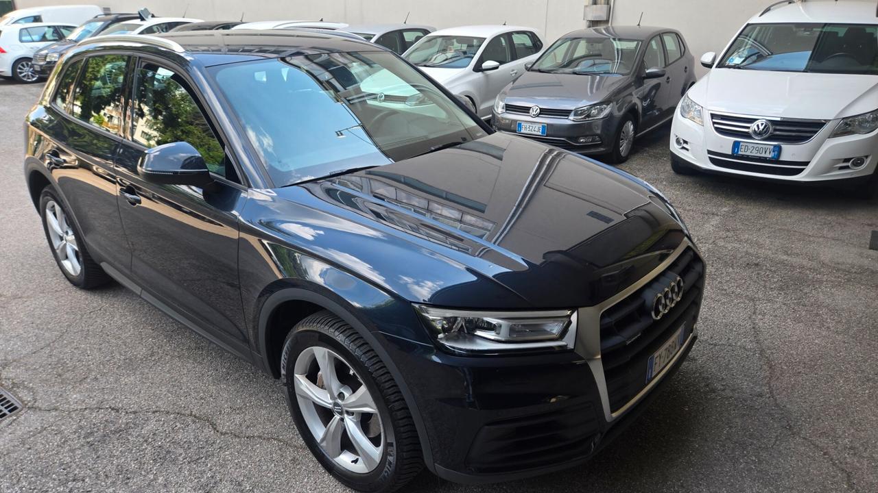 Audi Q5 35 TDI quattro S tronic Business