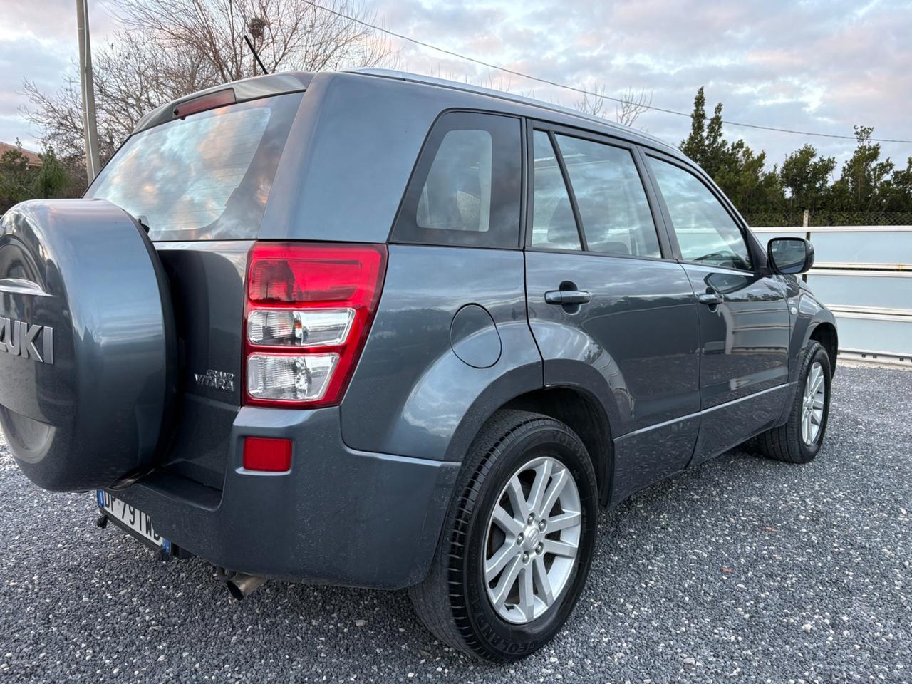 Suzuki Grand Vitara 1.9 DDiS 5 porte