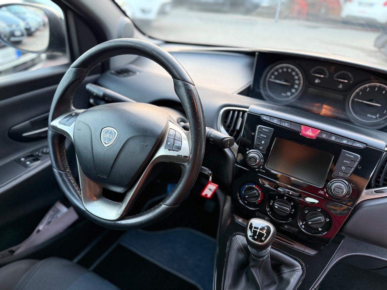 Lancia Ypsilon 1.2 69 CV 5 porte Platinum Km Certif.