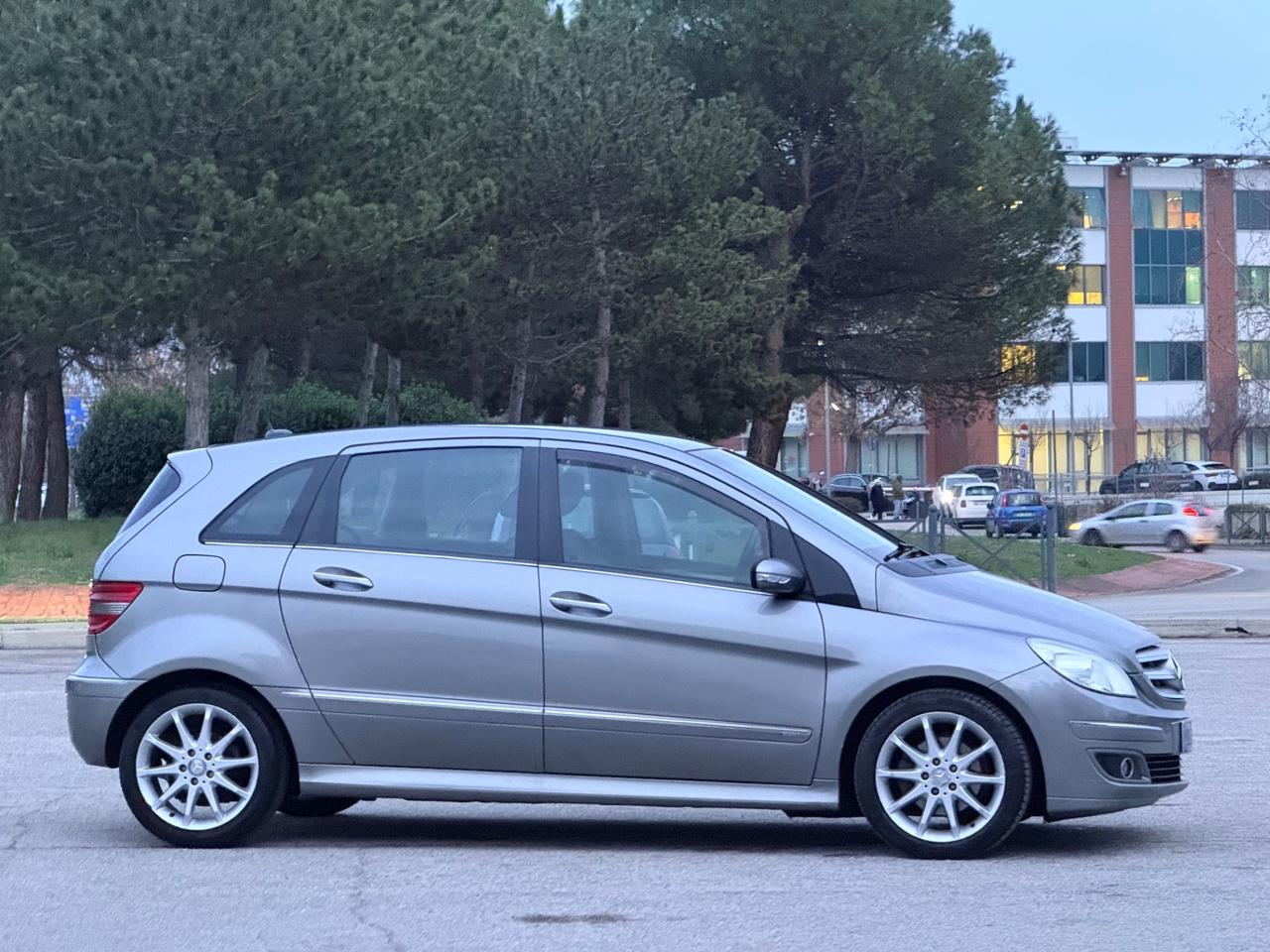 Mercedes-benz B 200 CDI