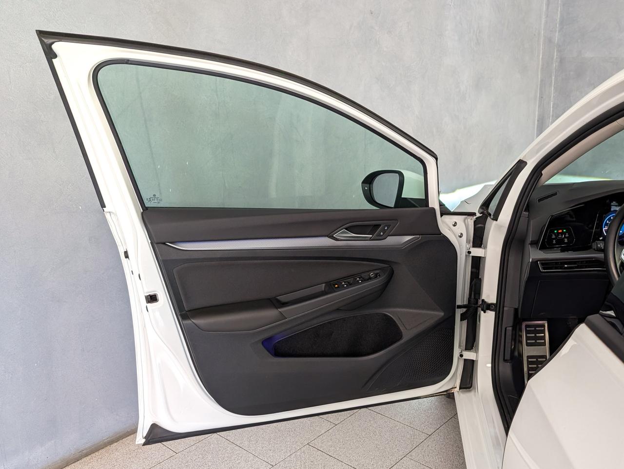 Volkswagen golf viii 1.5 TSI 150cv Life