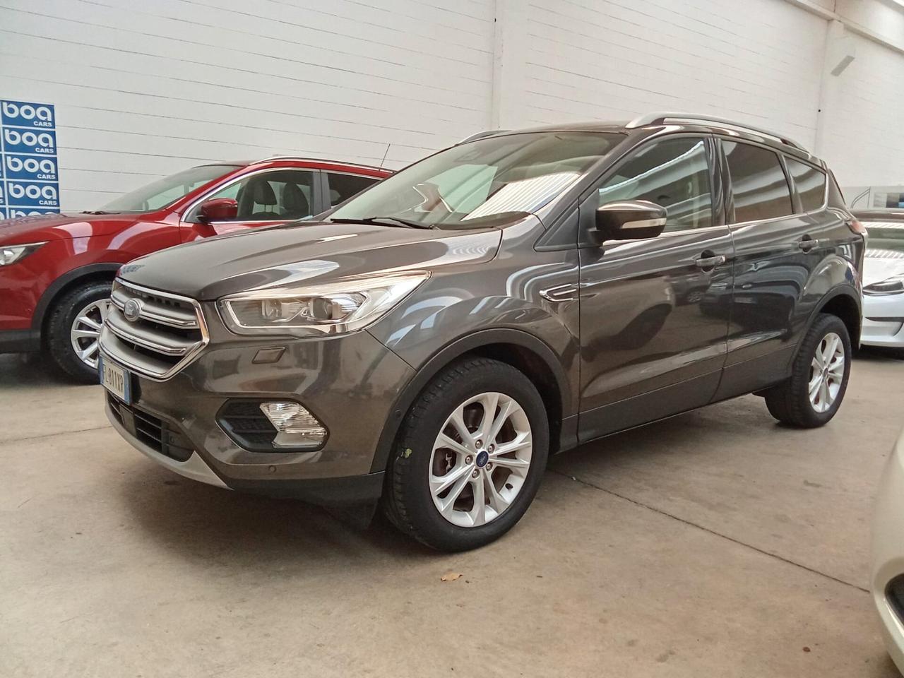 Ford Kuga 1.5 TDCI 120 CV S&S 2WD Powershift Titanium