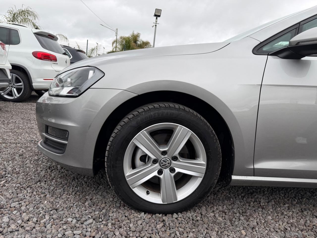 VOLKSWAGEN Golf 2.0 TDI 150CV NAVI PDC CONFORTLINE