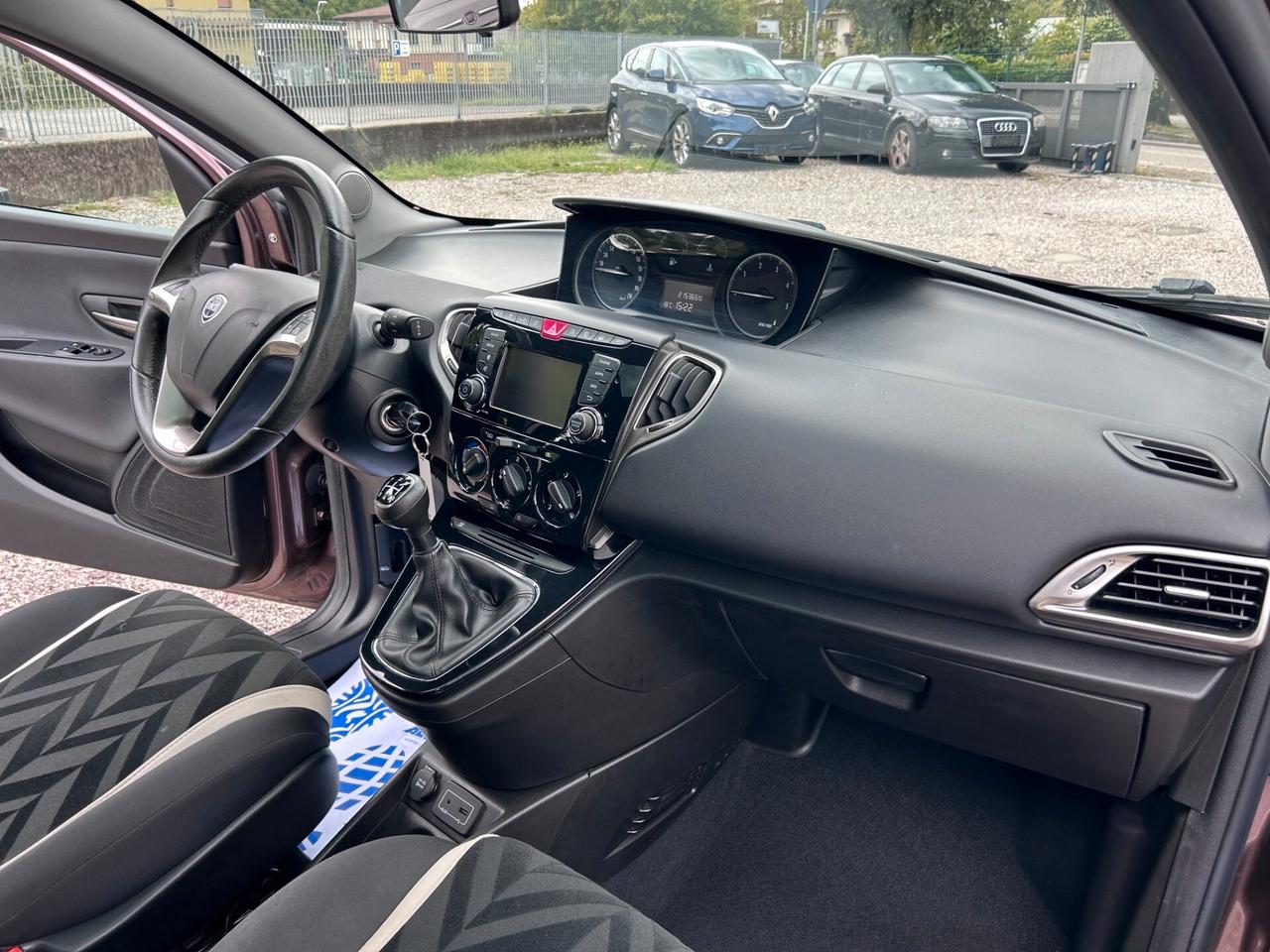 Lancia Ypsilon 1.3 MJT- TETTO APRIBILE-UNIPROPRIETARIO