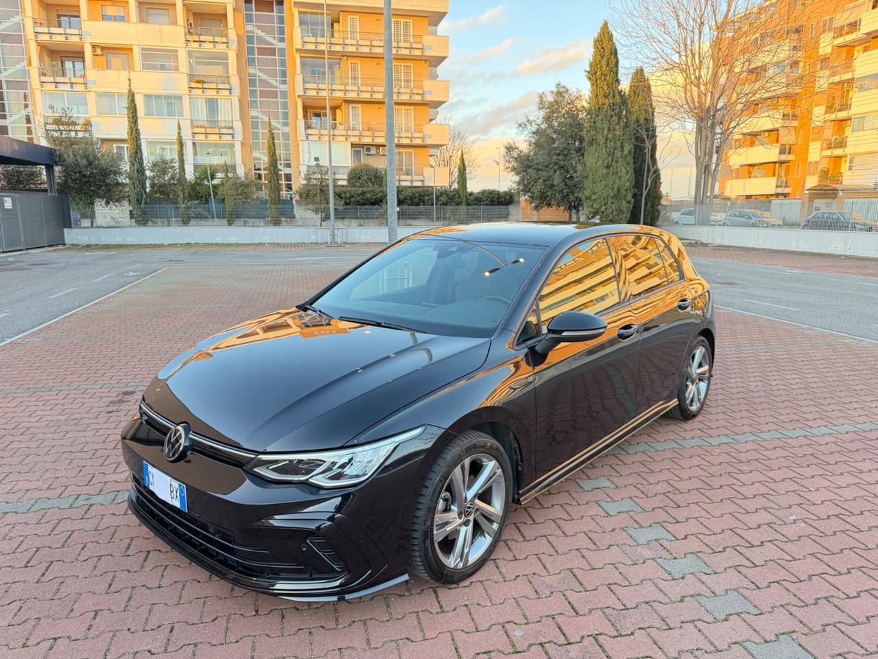 Volkswagen Golf 2.0 TDI DSG R-Line