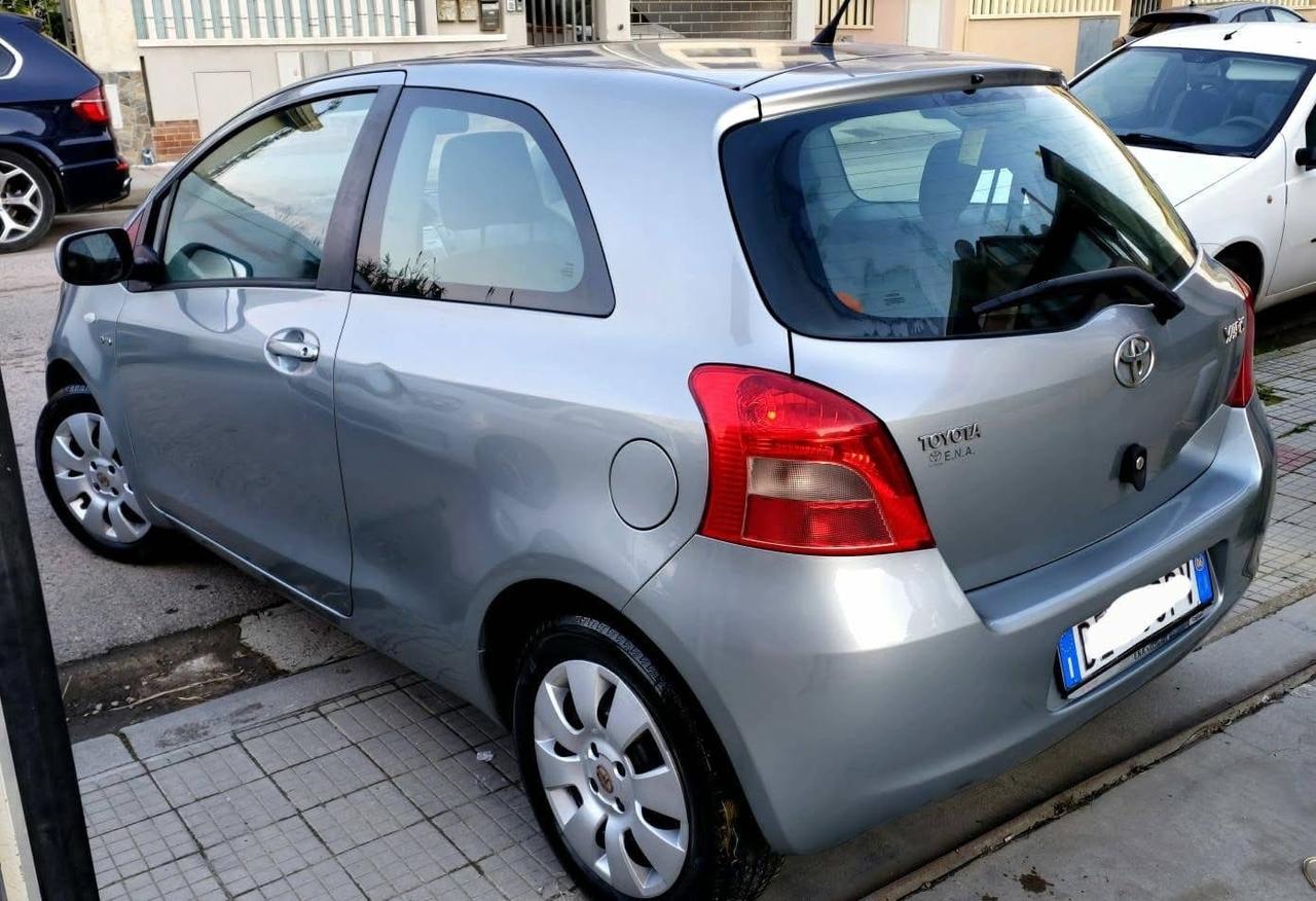 Toyota Yaris Verso 1.4 Tdi D-4D cat Sol '03