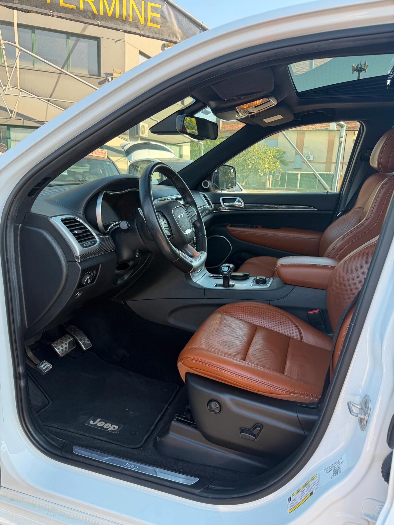 Jeep Grand Cherokee 6.4 V8 MDS Summit