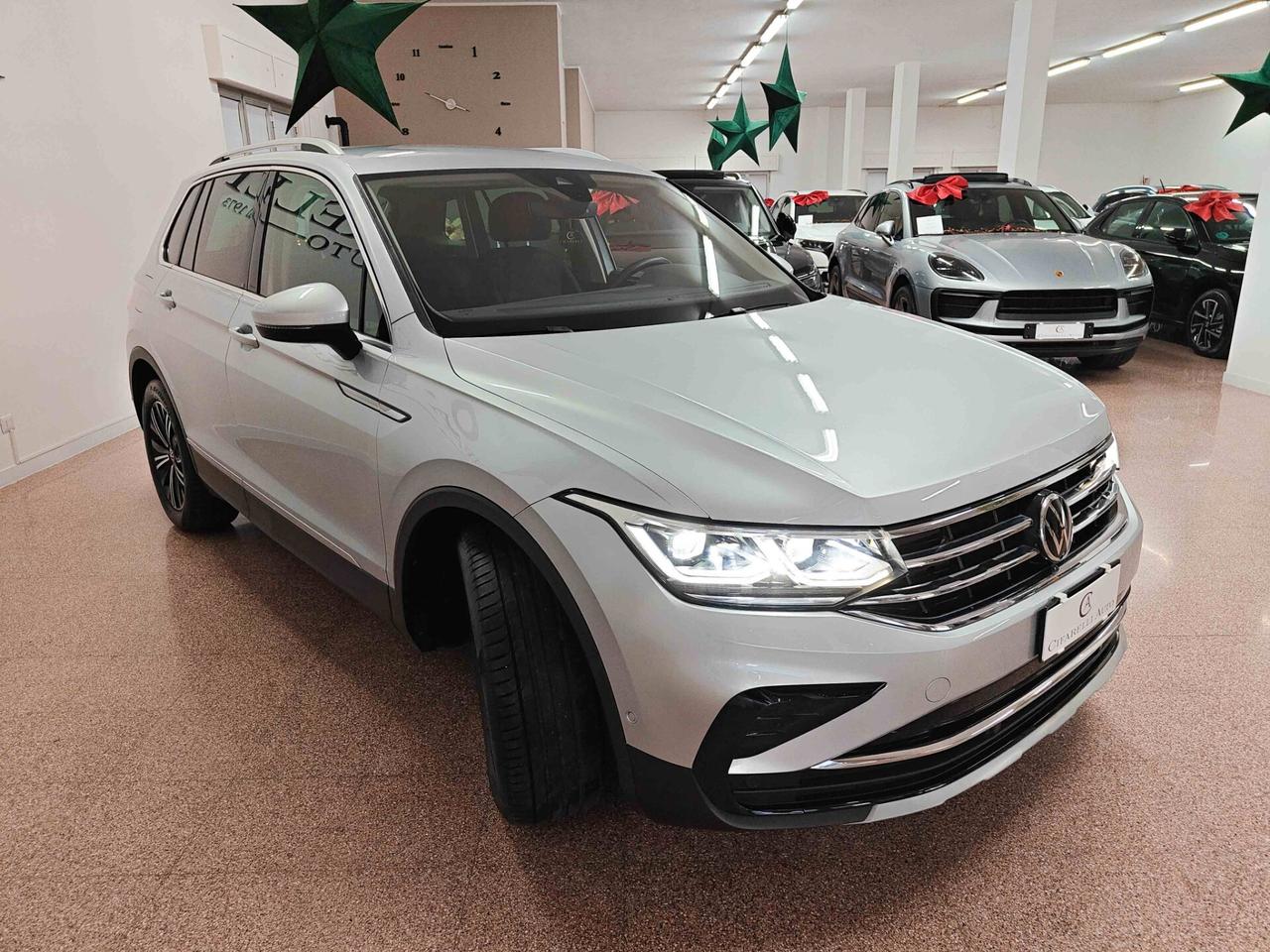 Volkswagen Tiguan 2.0 TDI 150 CV SCR DSG Elegance