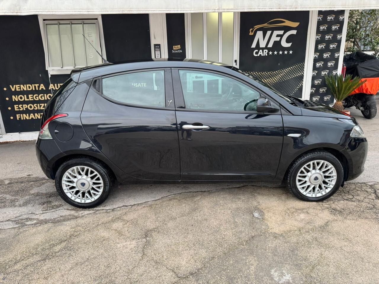 Lancia Ypsilon 1.2 5 porte GPL Ecochic Gold