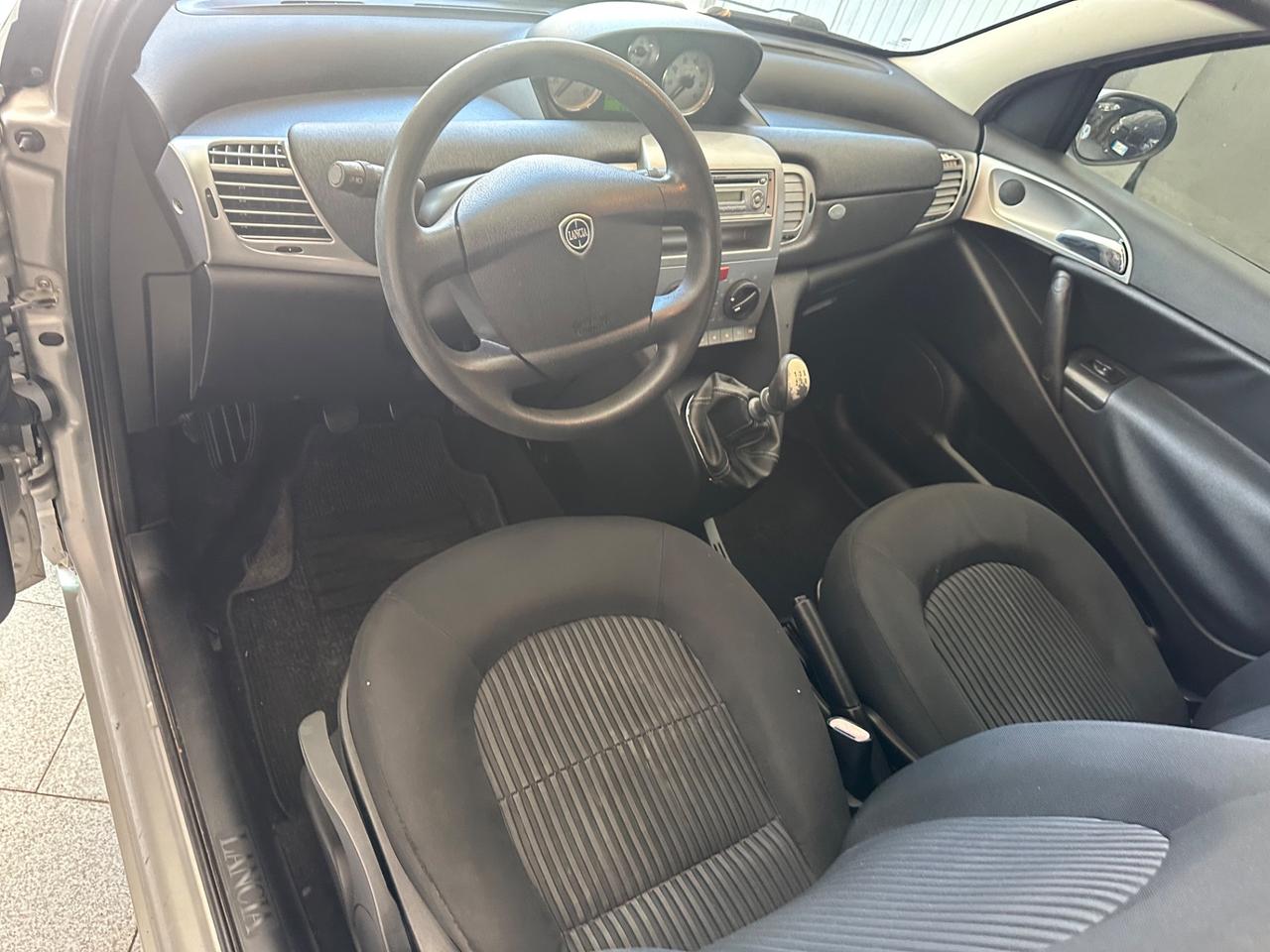Lancia Ypsilon 1.2 Versus