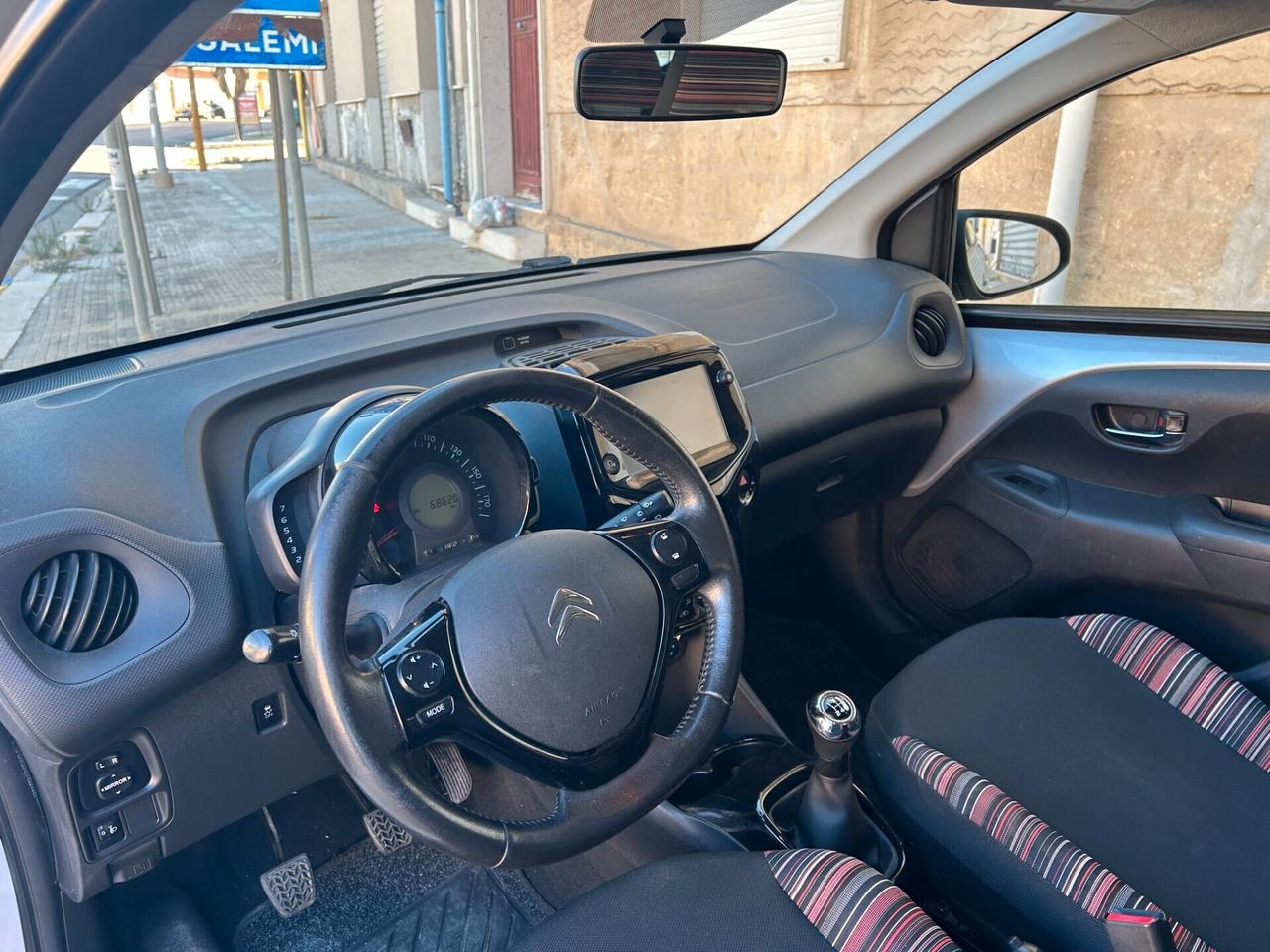 Citroen C1 VTi 72 ETG 5 porte Urban Ride