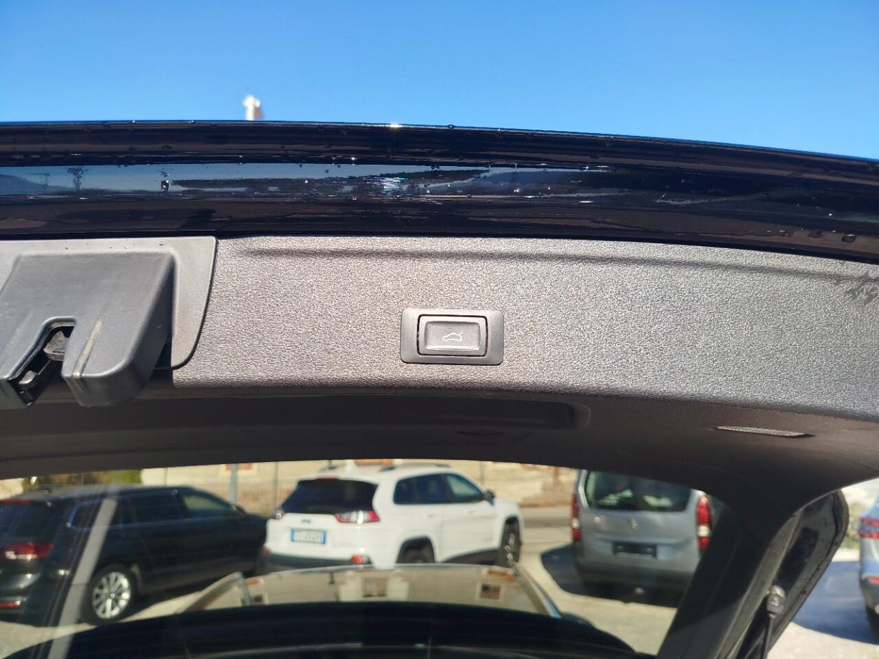 Audi A4 Avant 40 TDI quattro S tronic Sport