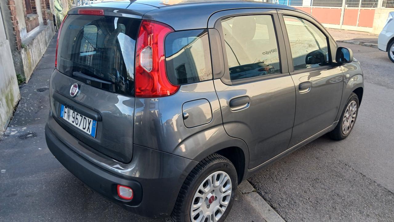 Fiat Panda 1.2 Lounge 5 POSTI