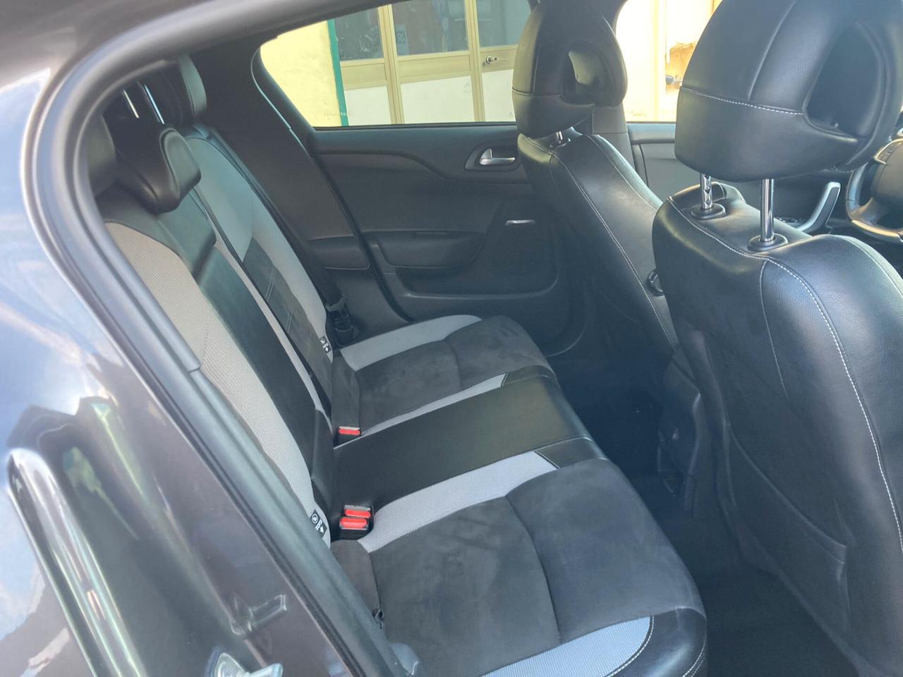 Ds DS4 DS 4 BlueHDi 120 S&S Business
