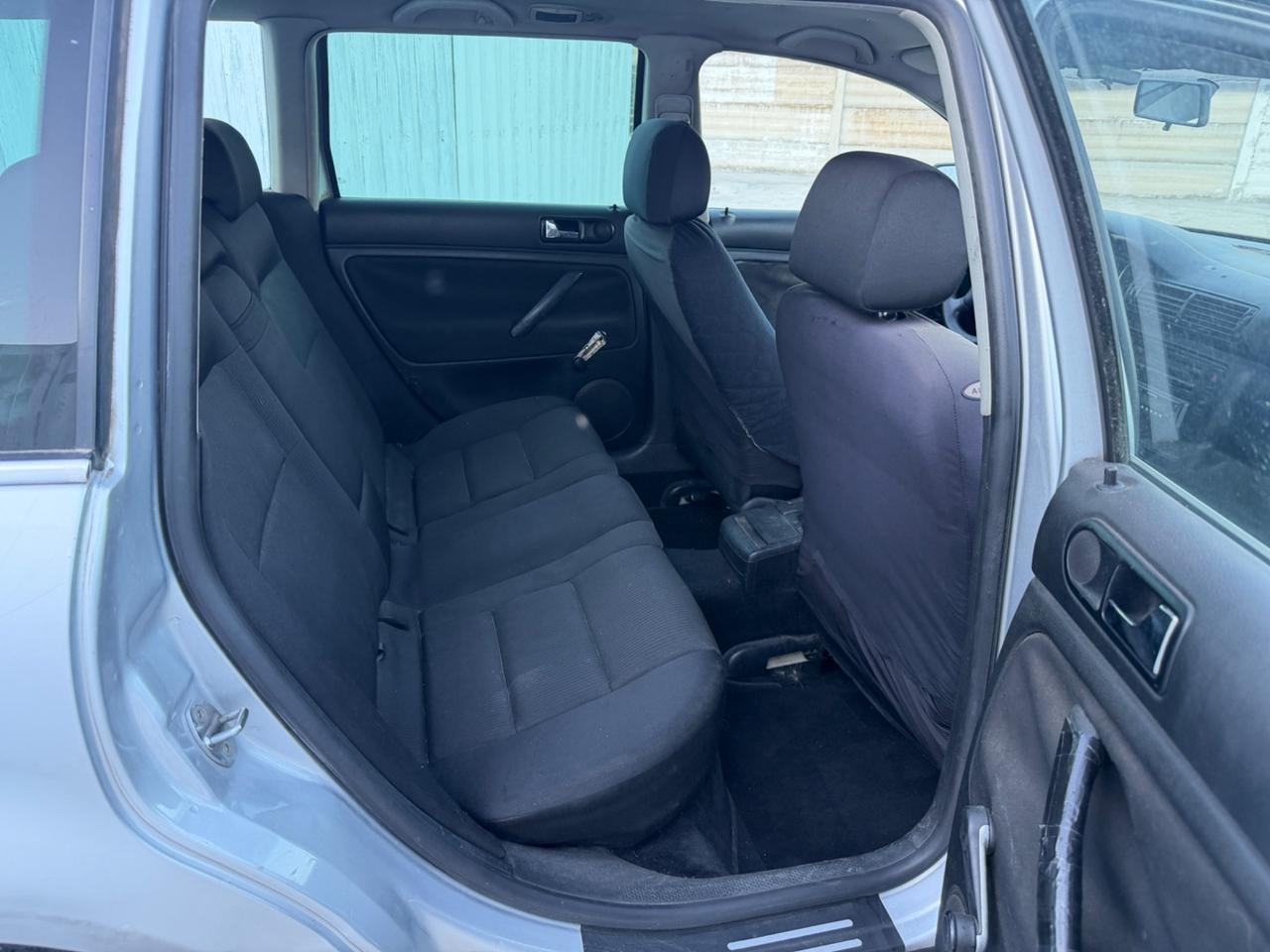 Volkswagen Passat 1.9 TDI/130 CV cat Var. T.line