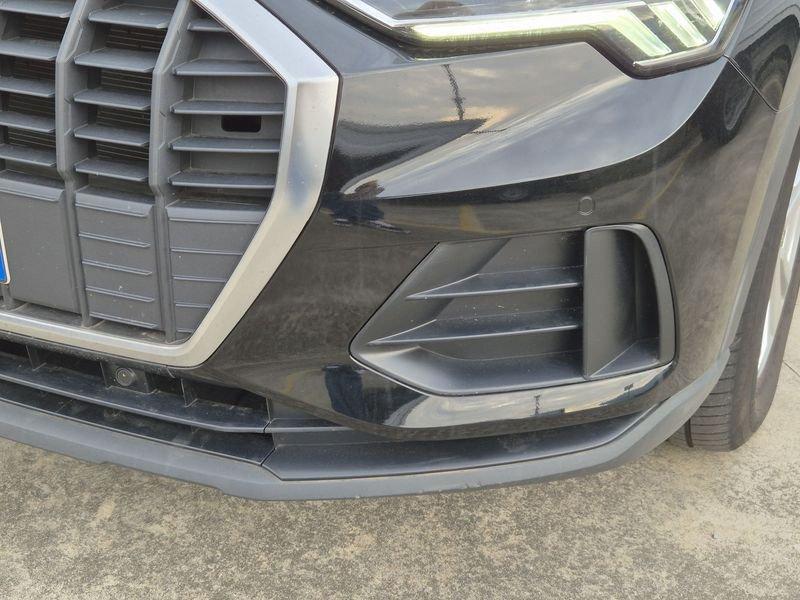 Audi Q3 45 1.4 tfsi e Business s-tronic