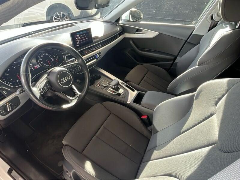 Audi A4 2.0 30 TDI BUSINESS S TRONIC