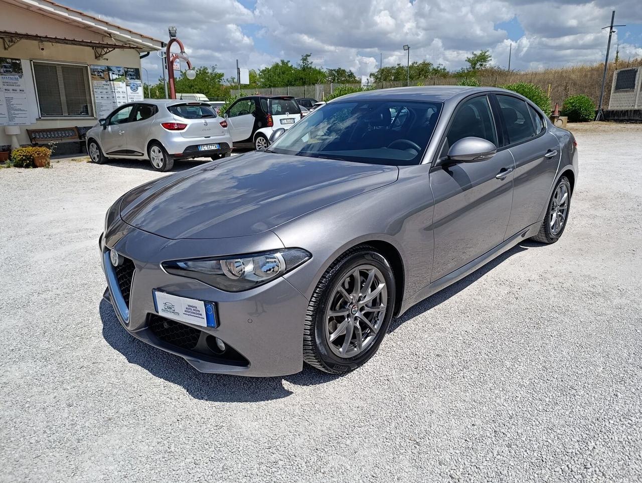 Alfa Romeo Giulia 2.2 t Giulia 150cv - GARANZIA 12 MESI -