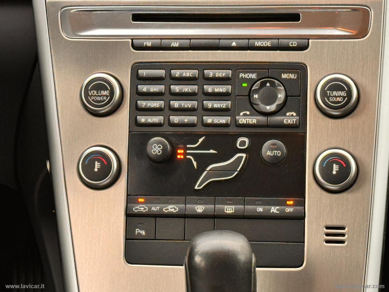 VOLVO XC60 D4 Geartronic Momentum