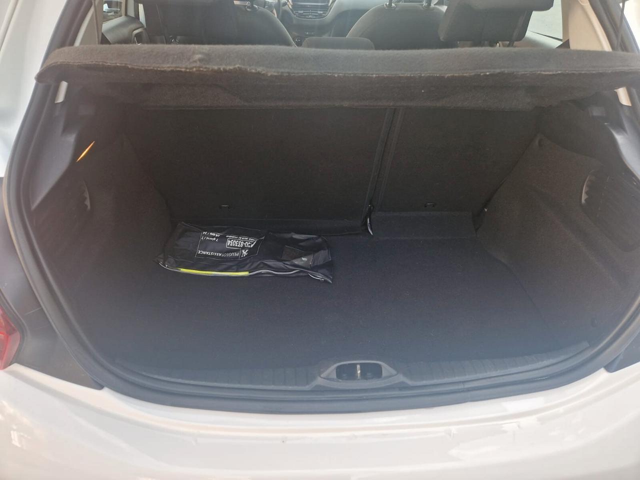 Peugeot 208 PureTech 82 5 porte Allure