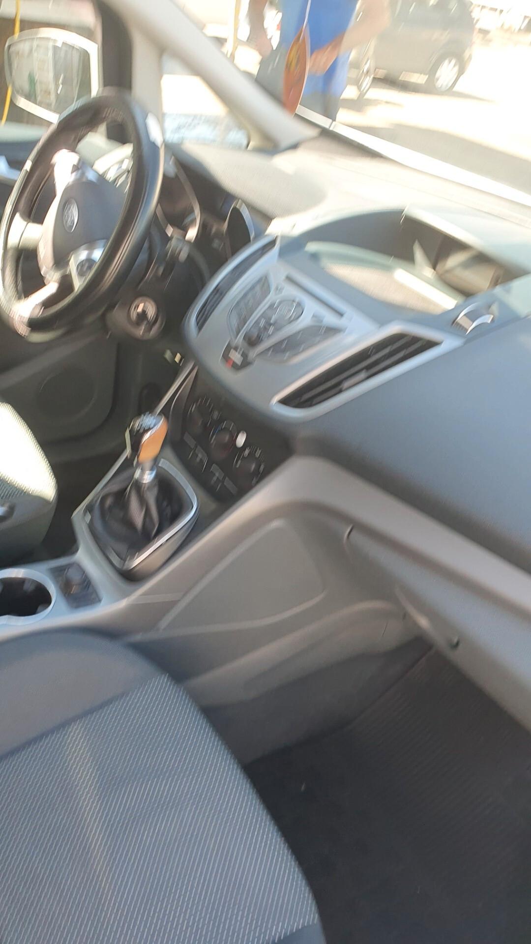 Ford C-Max 1.5 tdci titanium