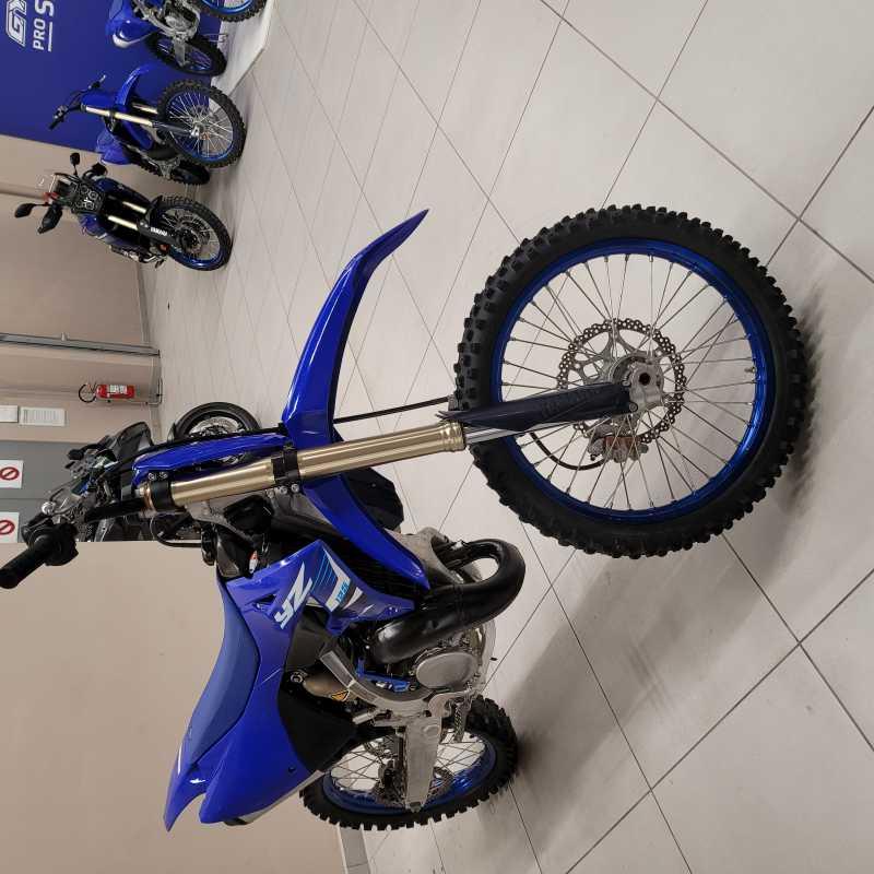 Yamaha YZ 125 - 2025