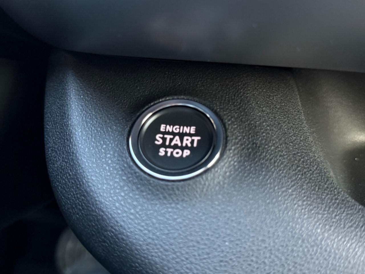 Jeep Avenger 1.2 e-Hybrid 110 cv MHEV Summit