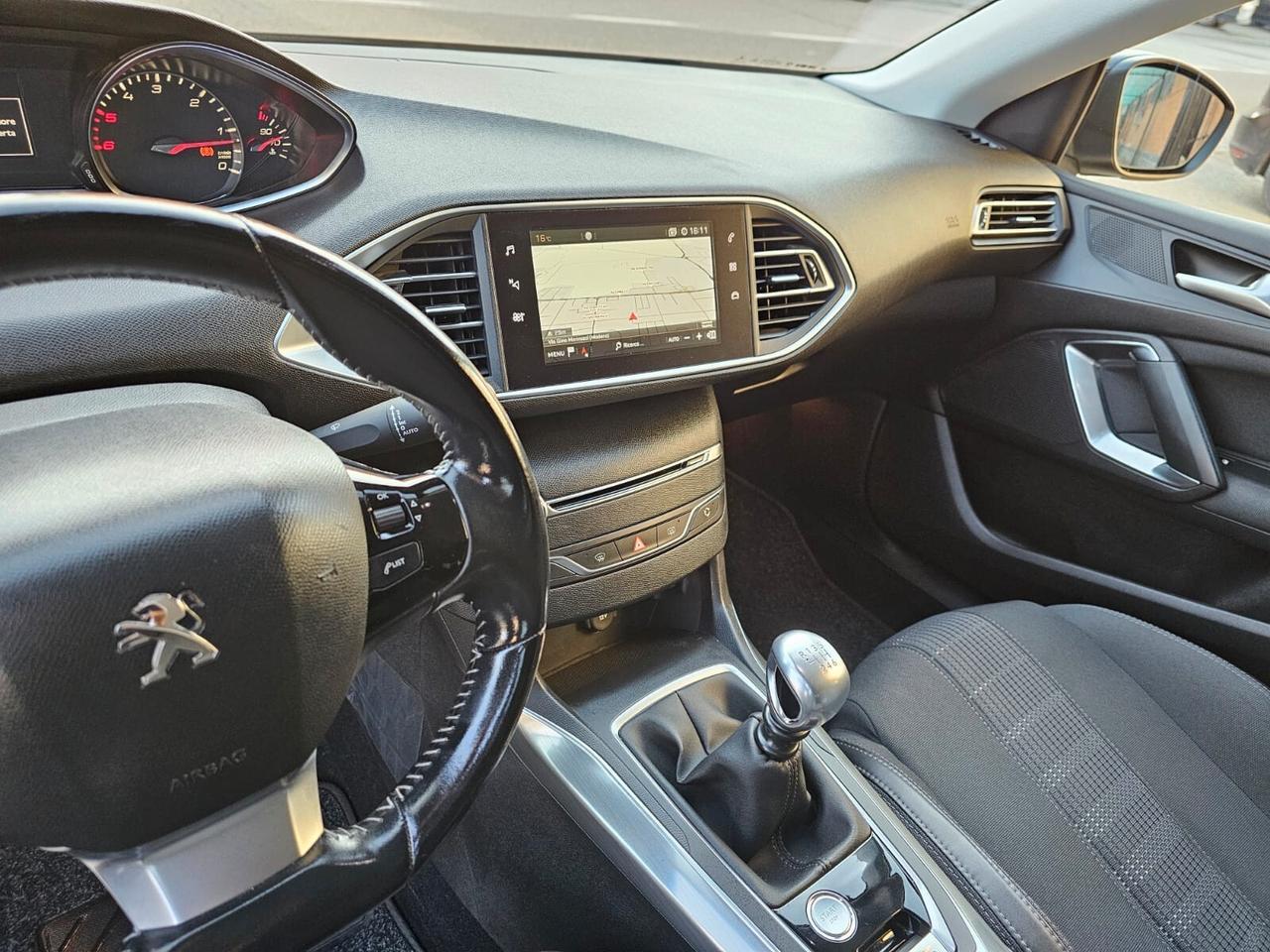 Peugeot 308 BlueHDi 120cv Allure*S&S*Navi*Pdc*Euro6*