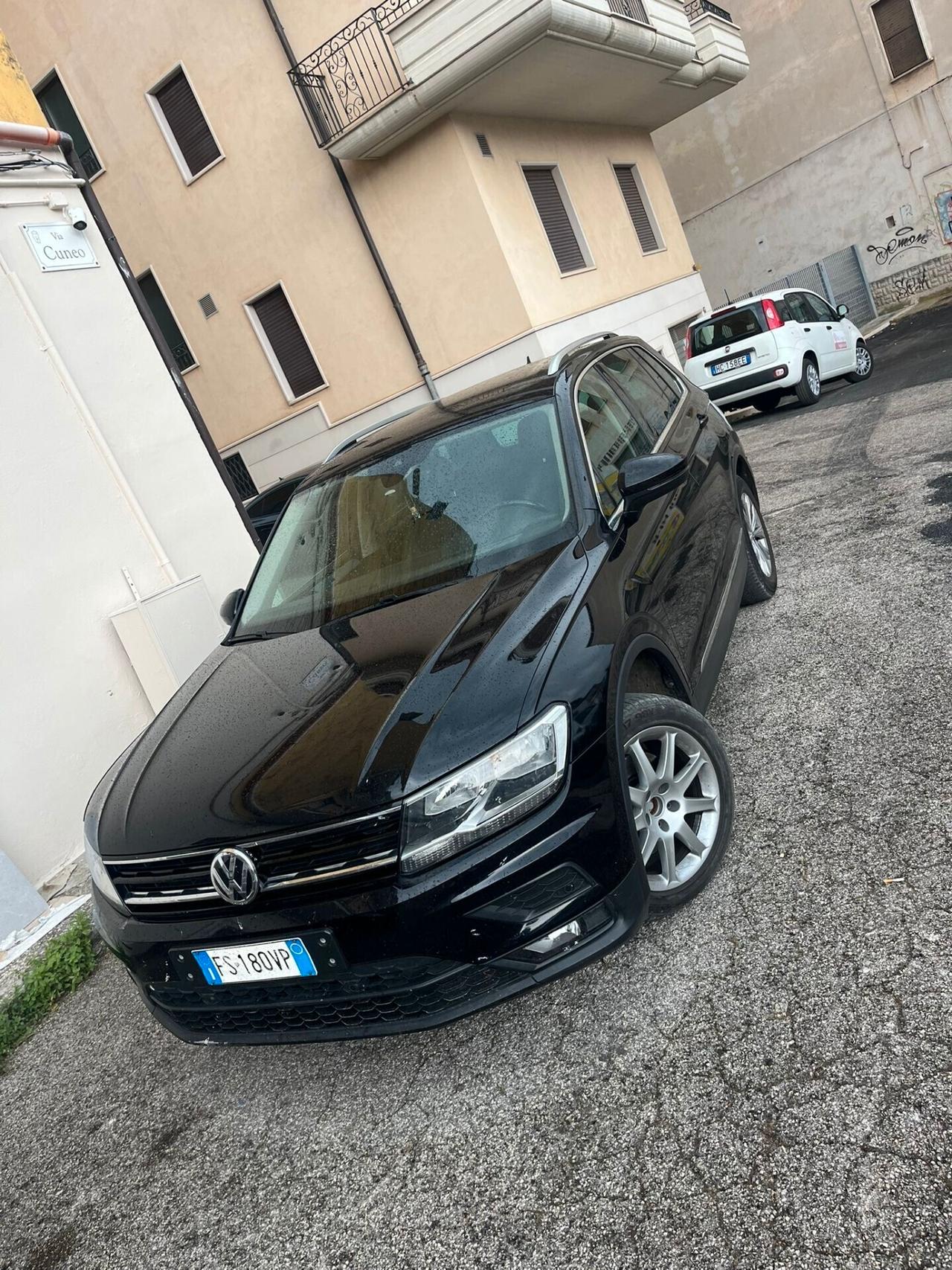 Volkswagen Tiguan 2.0 TDI SCR DSG 4MOTION Business BMT