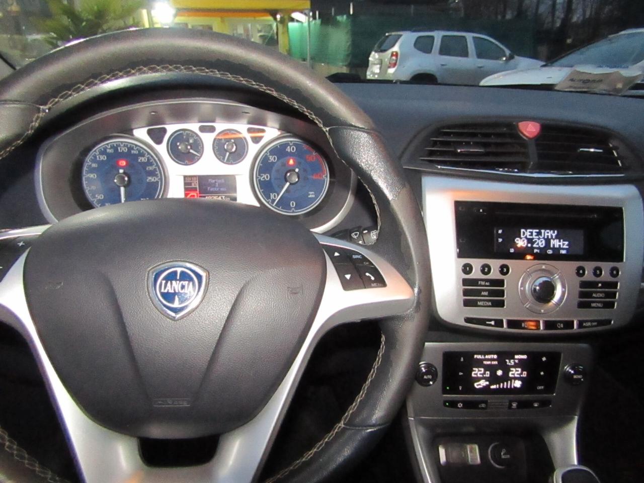 Lancia Delta 1.6 MJT Platino anche neopat.