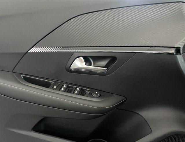 PEUGEOT 208 1.2 PureTech 100 CV Allure KM0 MY25