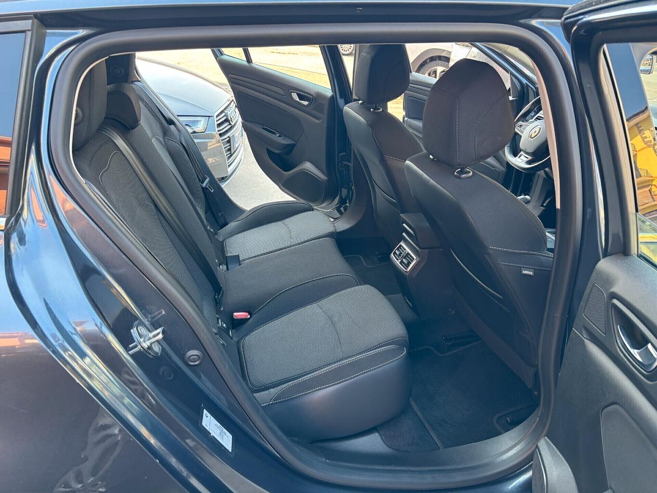 Renault Mégane Sporter Blue dCi 115 CV -11/2019