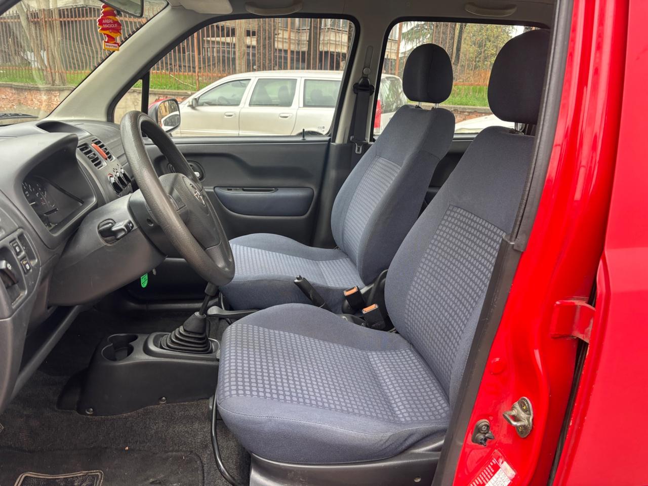 Opel Agila 1.0 12V Club