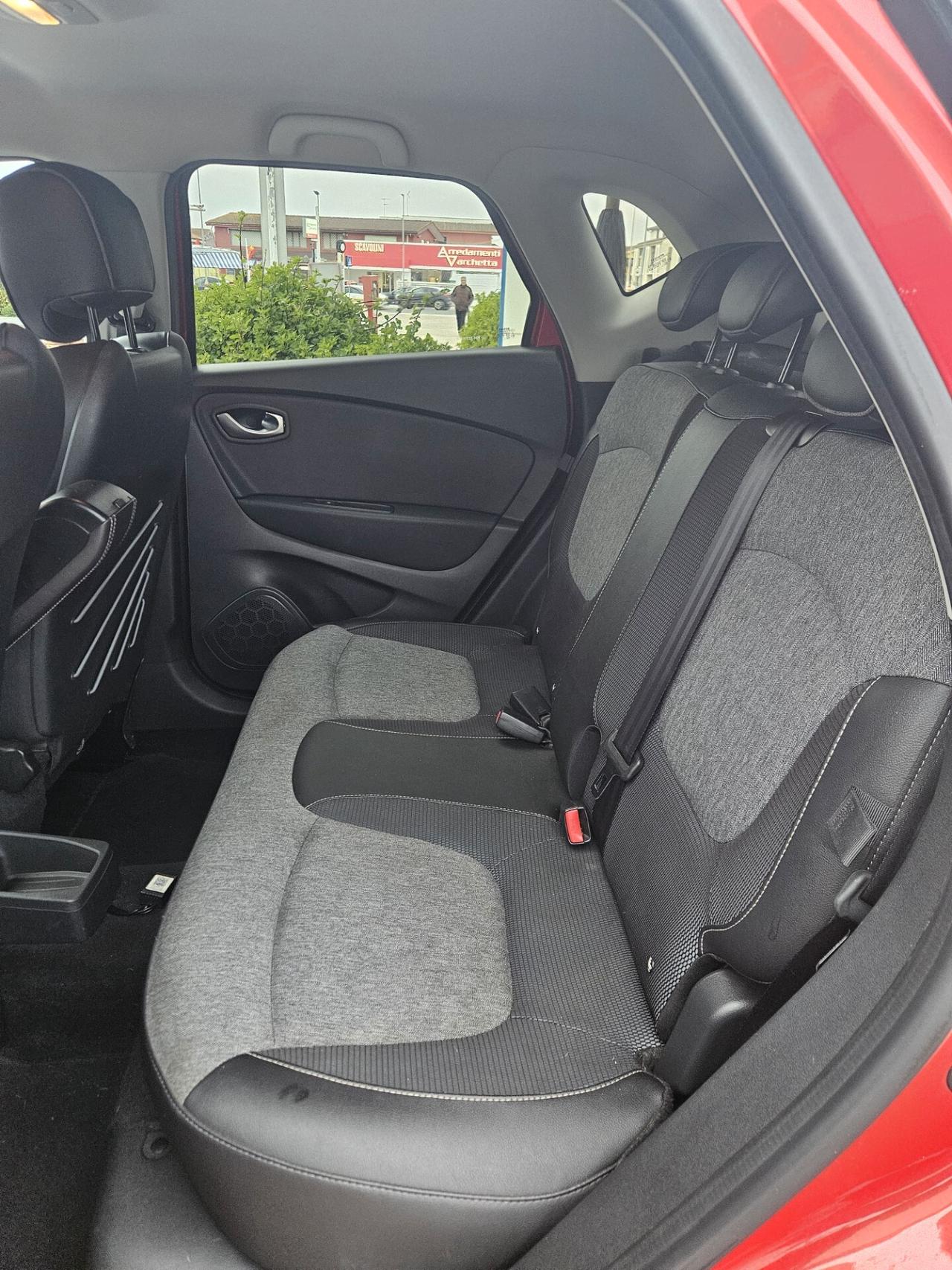 Renault Captur dCi 8V 90 CV Sport Edition