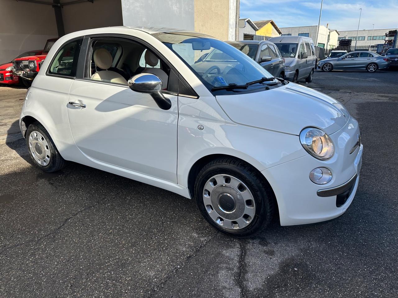 FIAT 500 1,2 BENZINA CAMBIO AUTOMATICO NEOPATENTATI